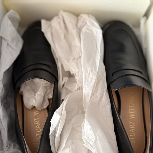 Stuart Weitzman UltraLug Penny Loafer, 7.5 - Picture 3 of 6